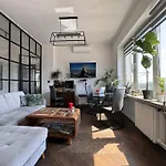 Lux Canada Penthouse